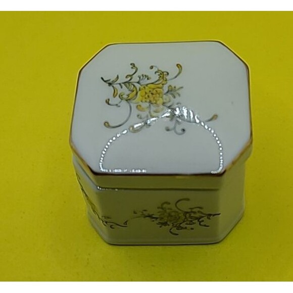 Vintage Takahashi San Francisco Porcelain Trinket Box yellow Floral   1 " - Picture 2 of 7